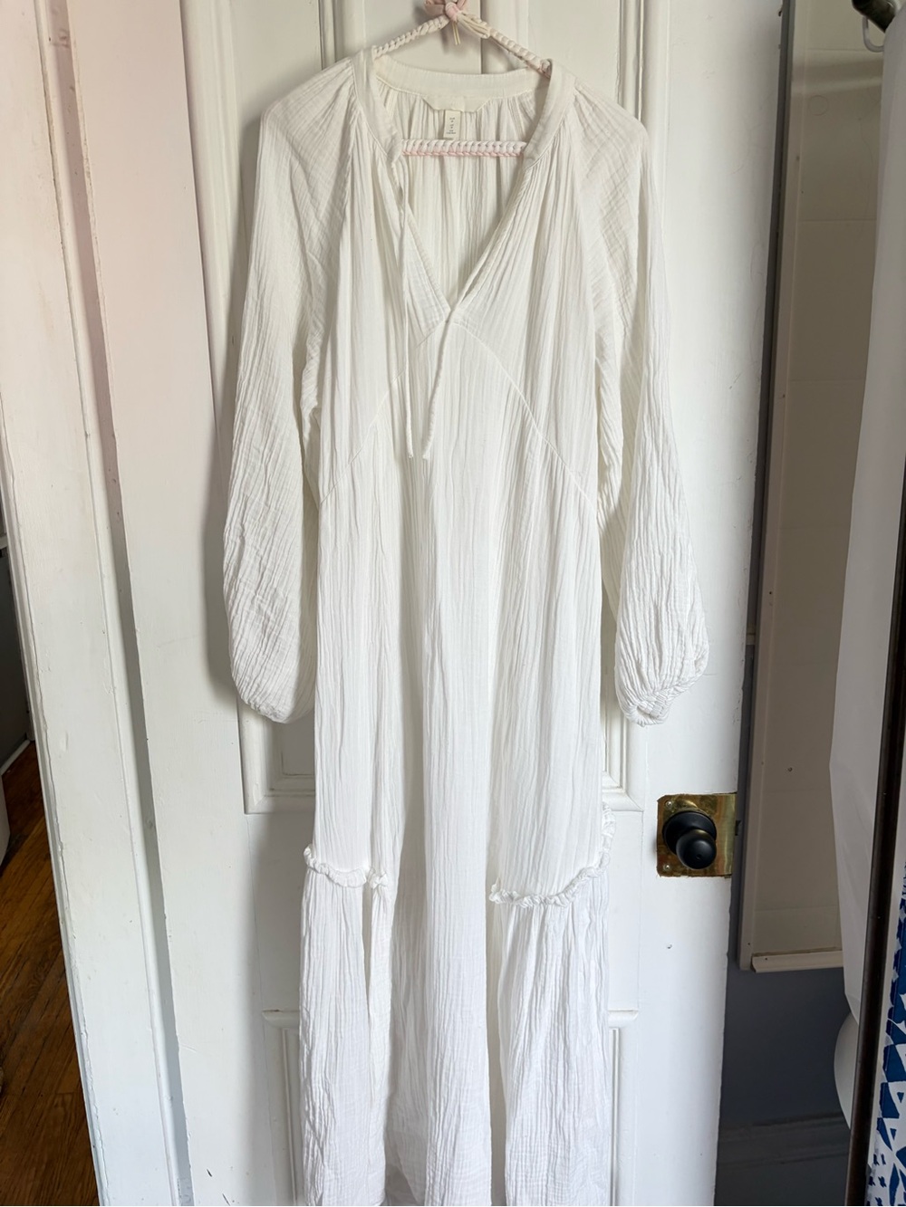 BNWOT 100% Cotton Boho Muslin White Long Sleeve V-Neck Maxi Dress